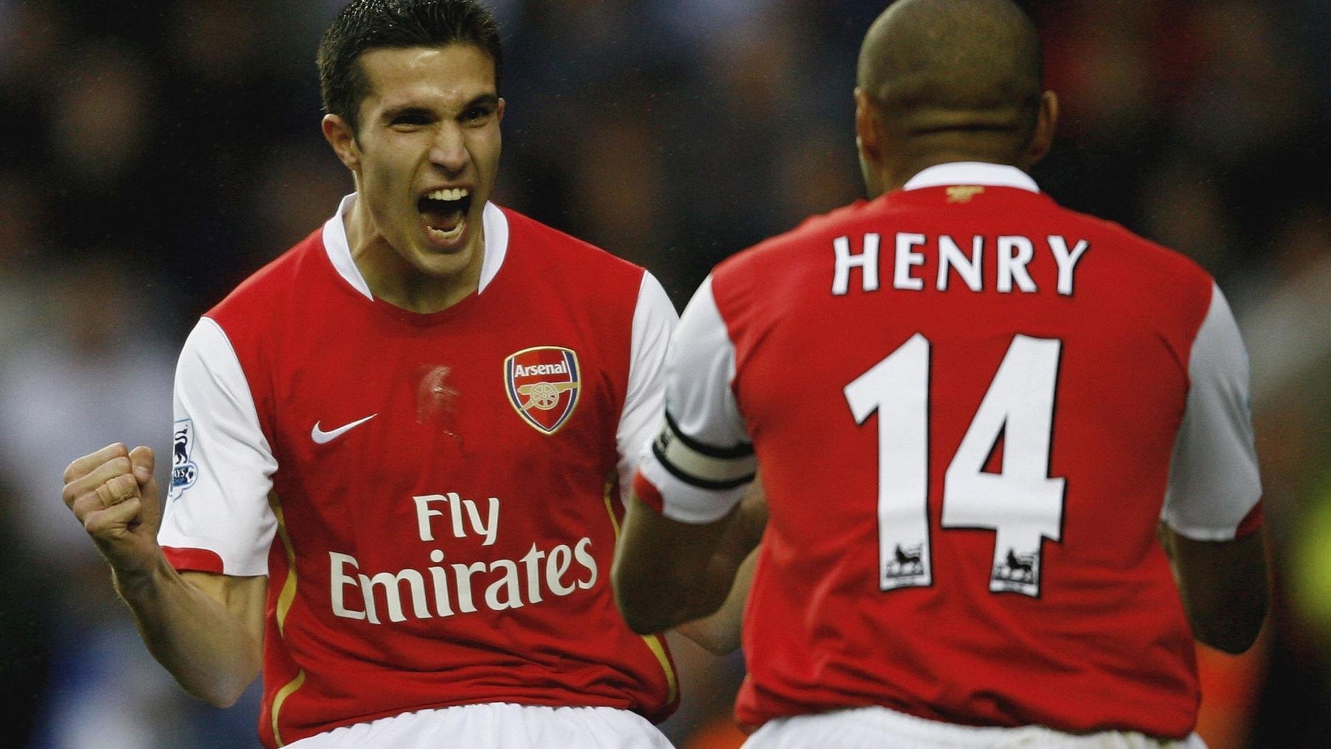 巴黎圣日耳曼吸引全球关注度创新高，巴黎圣日耳曼全员合照